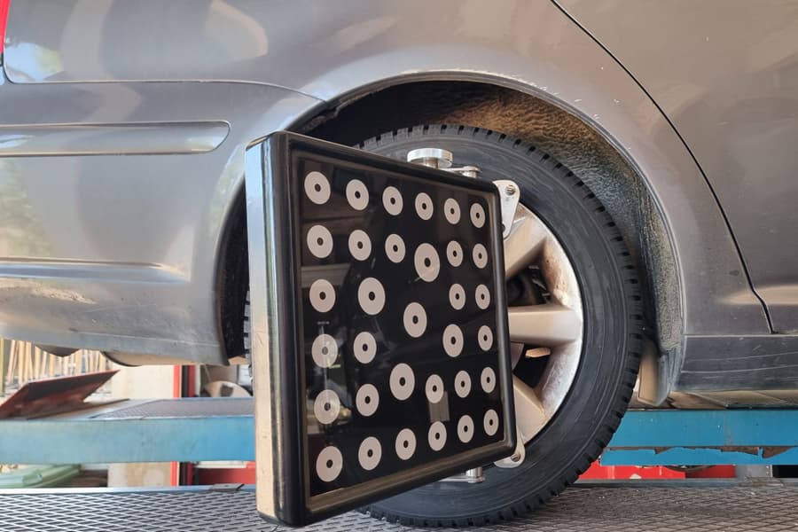 Equilibrado de neumáticos taller en Vilalba