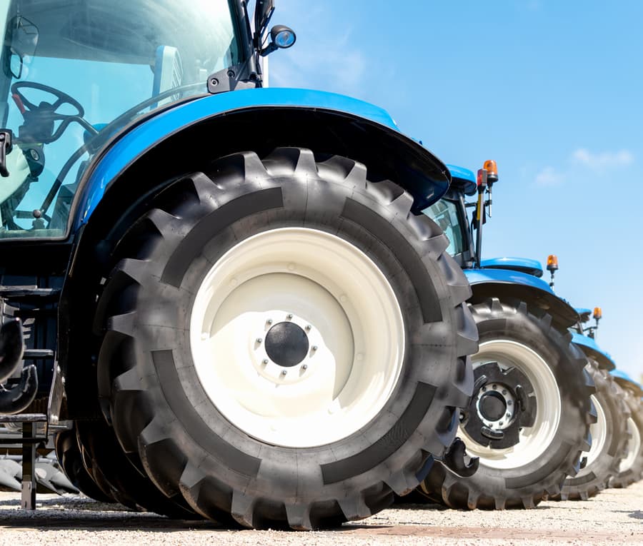 Ofrecemos servicios para neumáticos agrícolas en As Pontes y Guitiriz