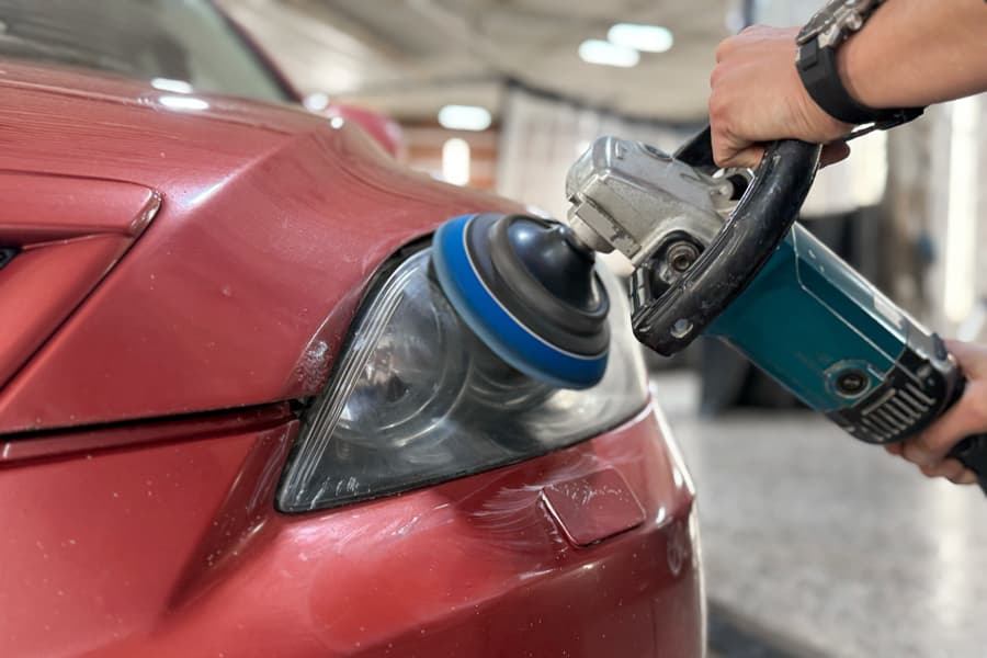  Pulido de faros taller mecánico   en Vilalba